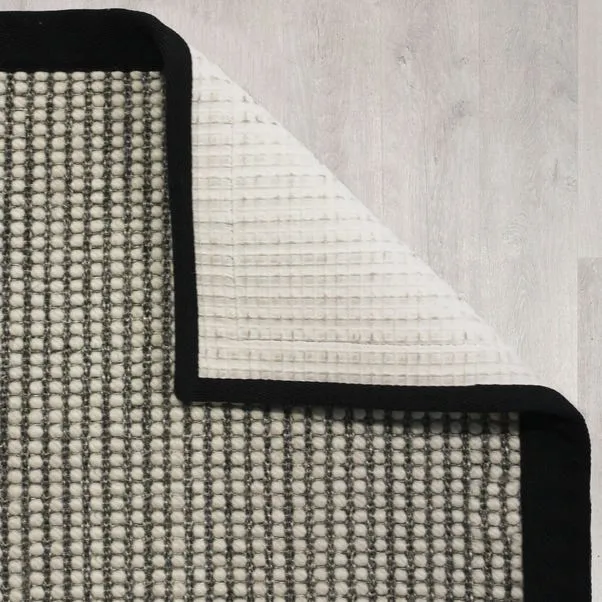 Textured Dot Border Bobble Stair Runner